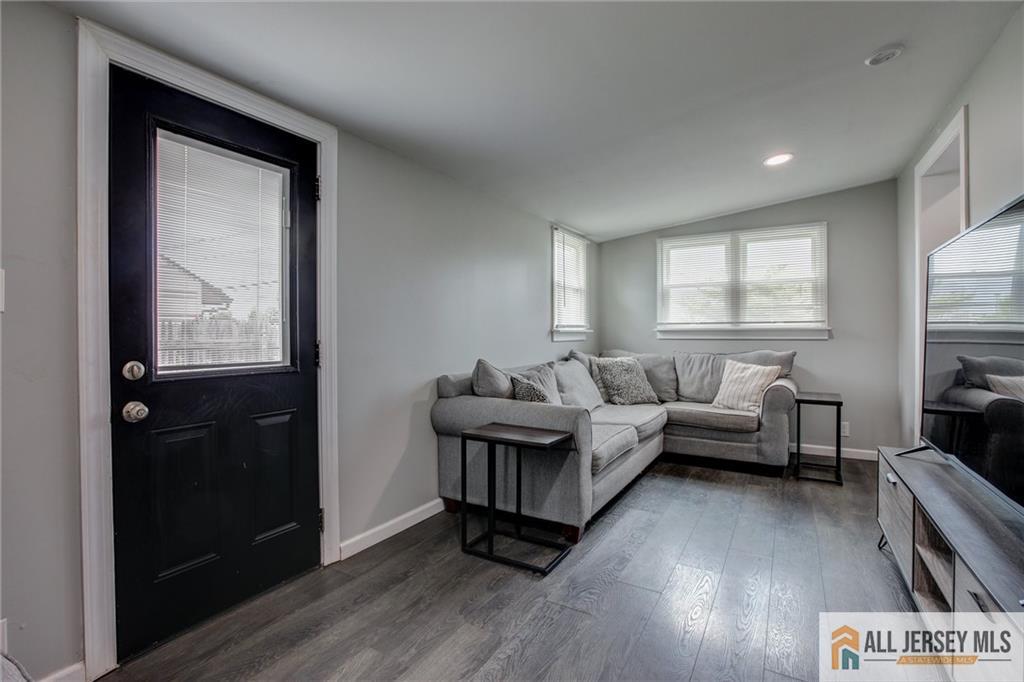 509 New Durham Road Piscataway, NJ 08854 - Photo 14 of 26