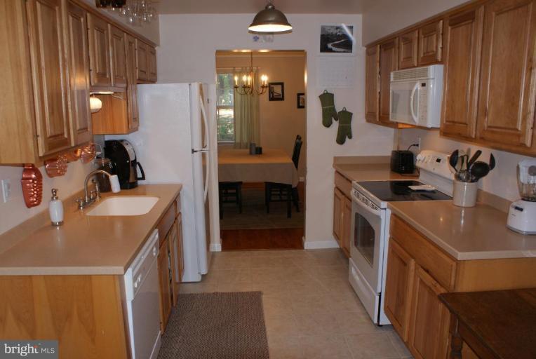 3311 Ryon Court Waldorf, MD 20601 - Photo 2 of 19 Kitchen