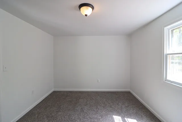 $319,999 | 1080 West Side Drive, Newfoundland, PA 18445