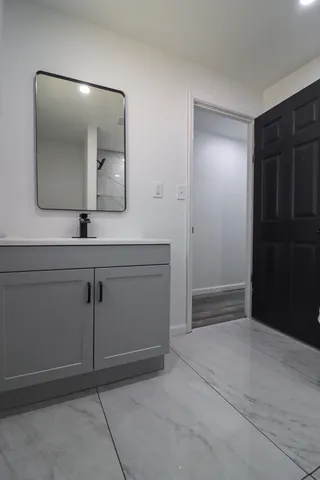 $319,999 | 1080 West Side Drive, Newfoundland, PA 18445