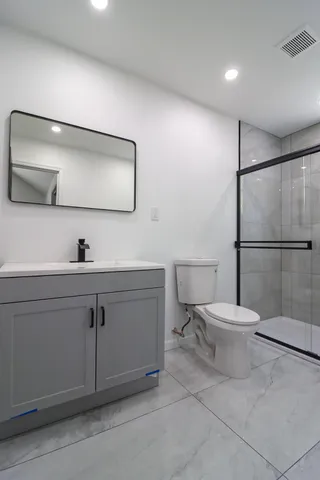 $319,999 | 1080 West Side Drive, Newfoundland, PA 18445