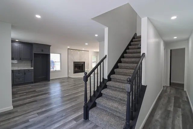 $319,999 | 1080 West Side Drive, Newfoundland, PA 18445