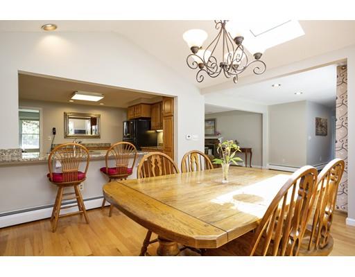 172 Franklin Road Longmeadow, MA 01106 - Photo 3 of 28