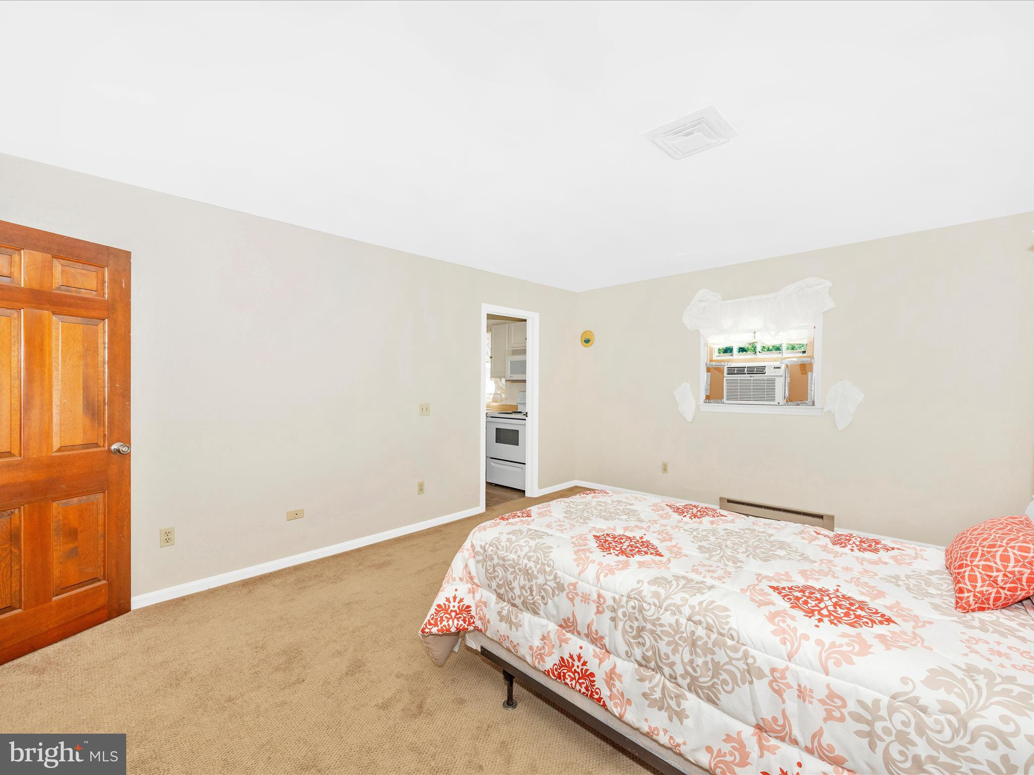 17515 Dr Bird Road Sandy Spring, MD 20860 - Photo 33 of 76 Primary Bedroom