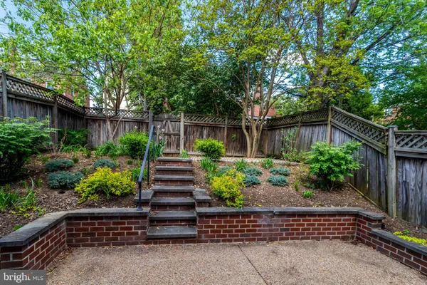 $950,000 | 29 North Bedford Street, Arlington, VA 22201
