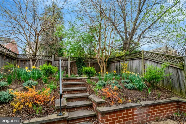 $950,000 | 29 North Bedford Street, Arlington, VA 22201