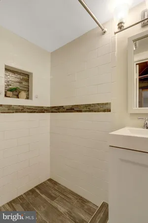 $950,000 | 29 North Bedford Street, Arlington, VA 22201