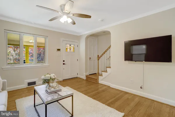 $950,000 | 29 North Bedford Street, Arlington, VA 22201