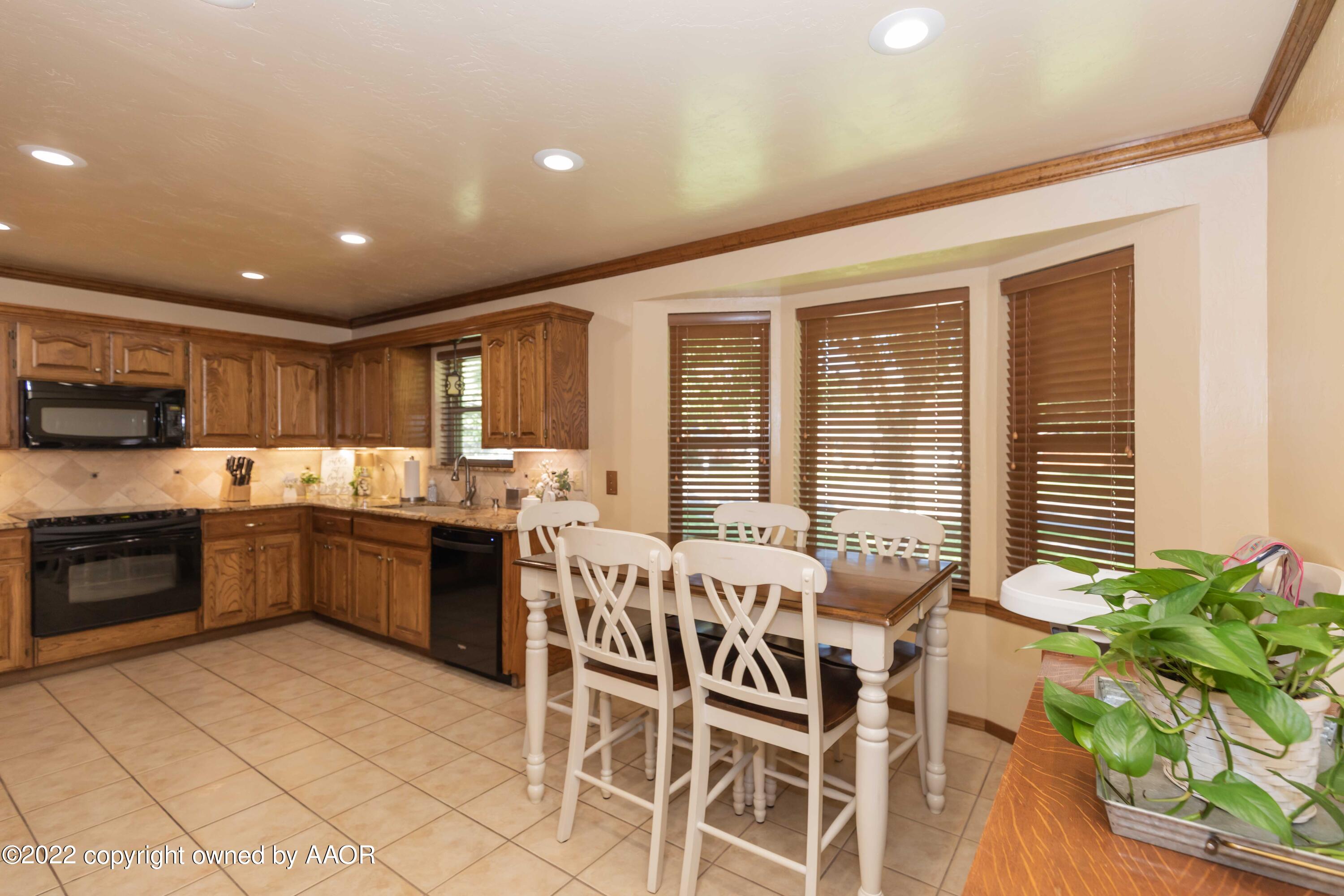 7009 Bayswater Road Amarillo, TX 79109 - Photo 15 of 43 DINING VIEW 1