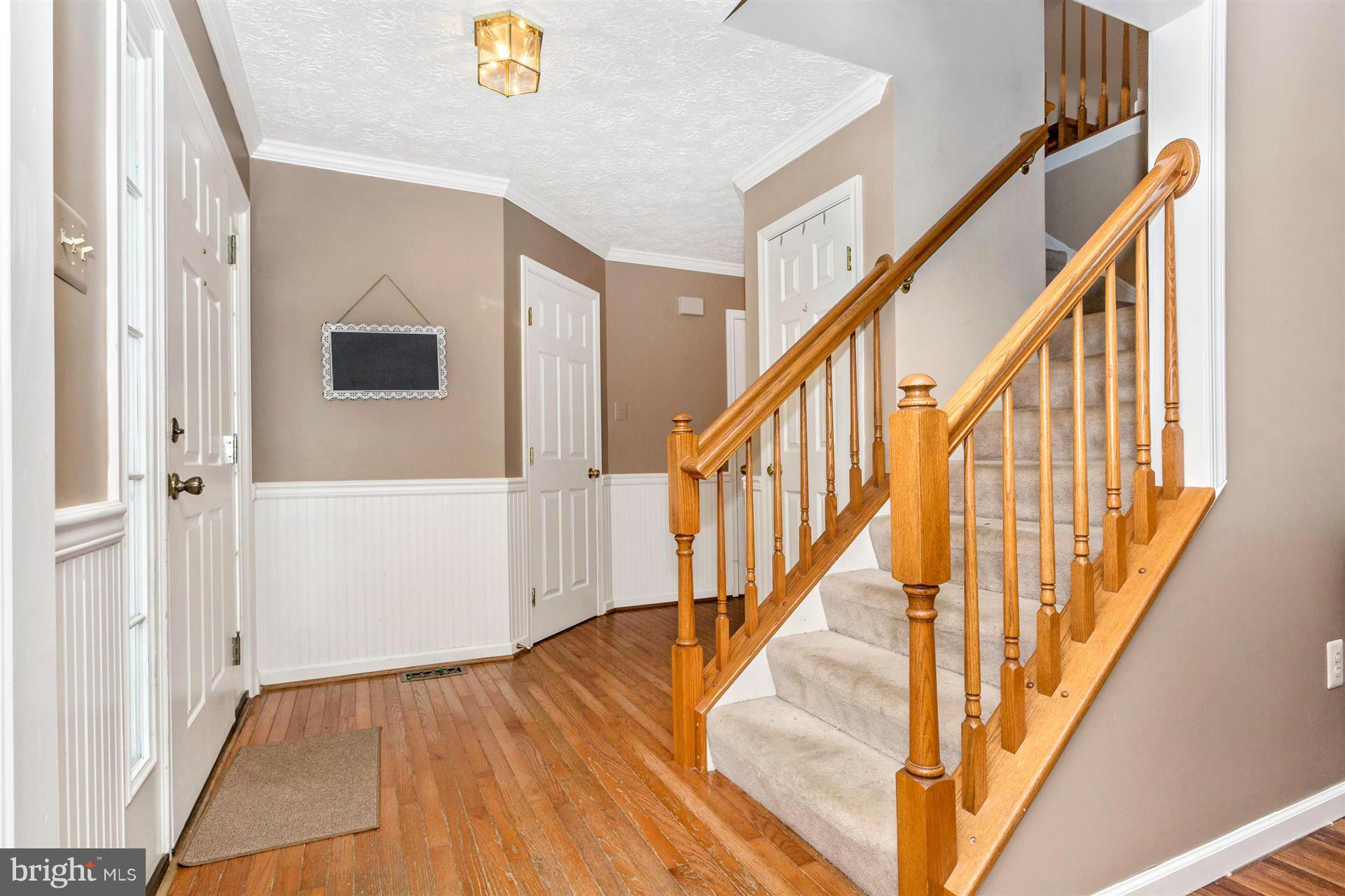 6124 Samuel Road New Market, MD 21774 - Photo 3 of 30 Foyer