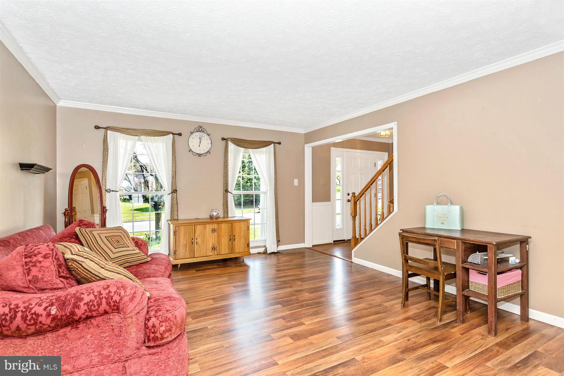 6124 Samuel Road New Market, MD 21774 - Photo 5 of 30 Living Room
