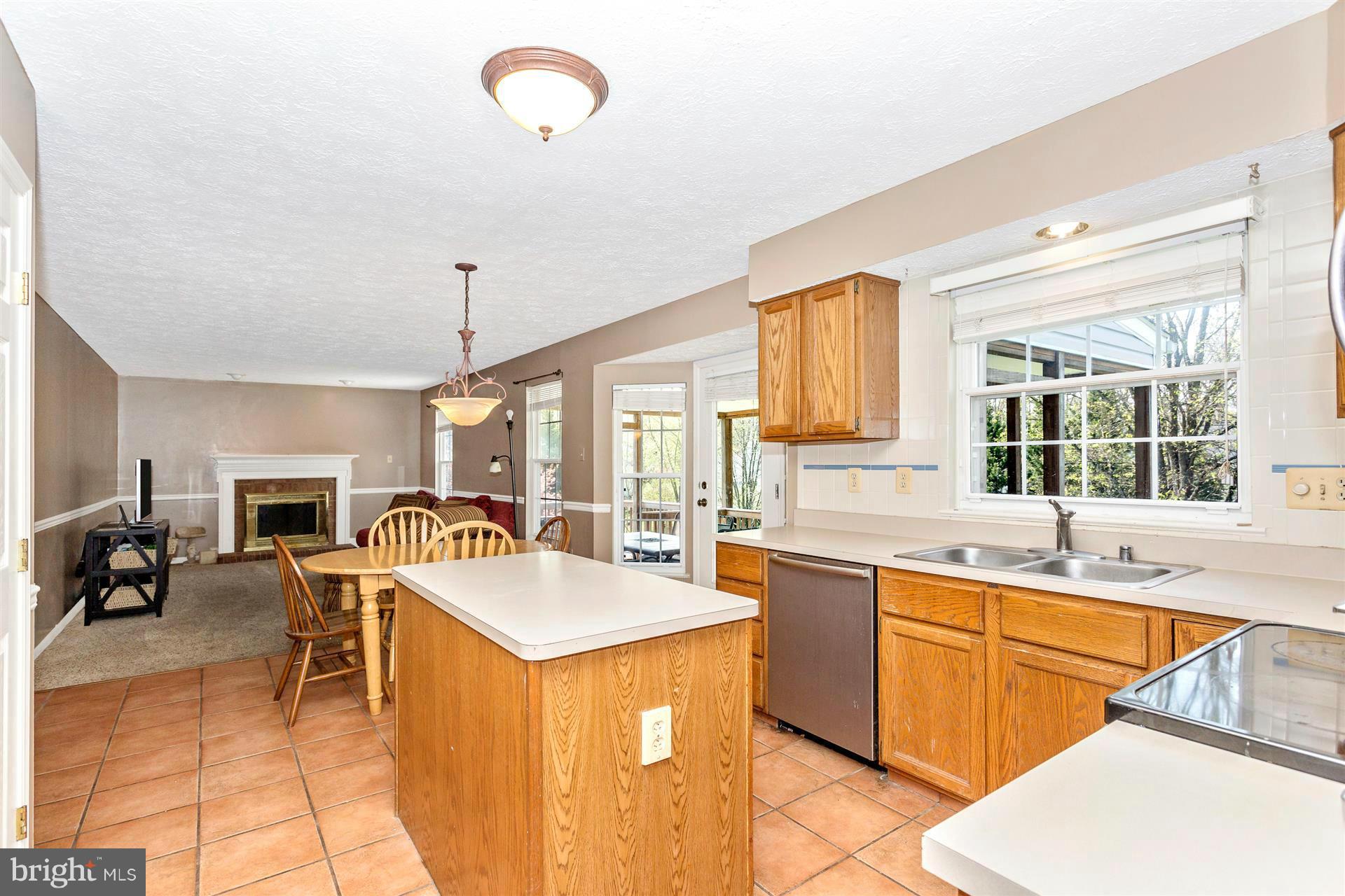 6124 Samuel Road New Market, MD 21774 - Photo 10 of 30 Kitchen