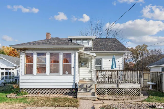 $174,000 | 822 28th Street, Bettendorf, IA 52722