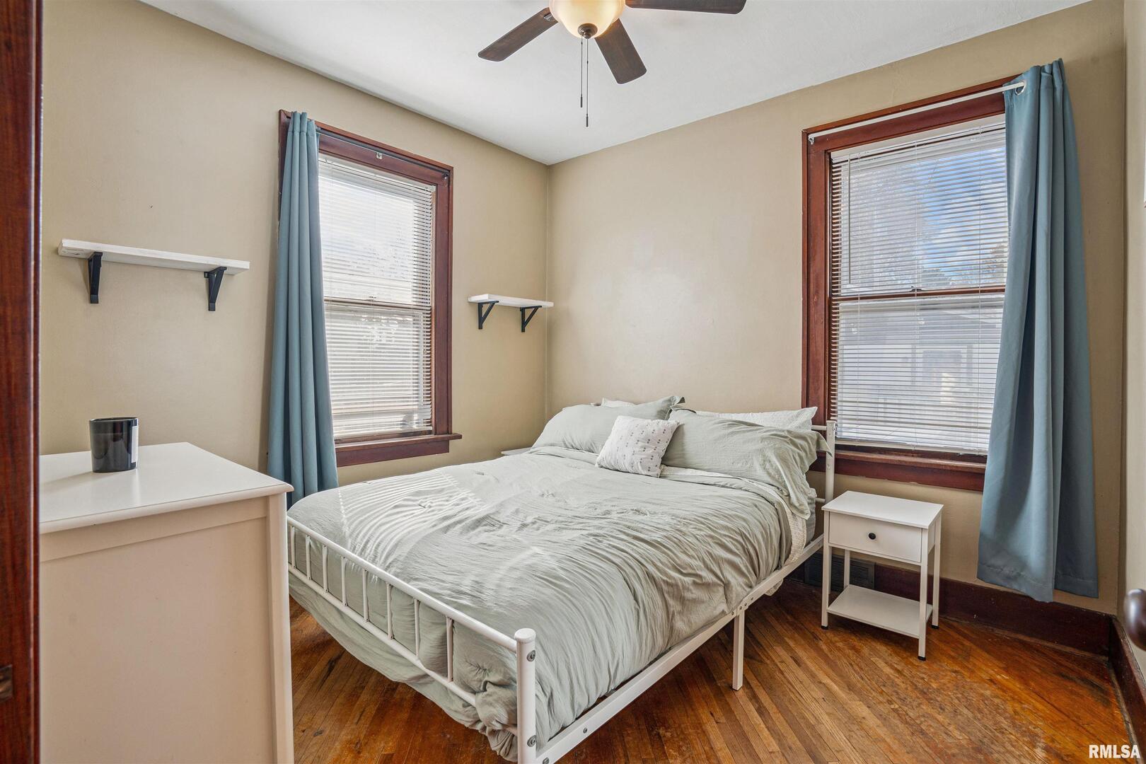 822 28th Street Bettendorf, IA 52722 - Photo 13 of 26