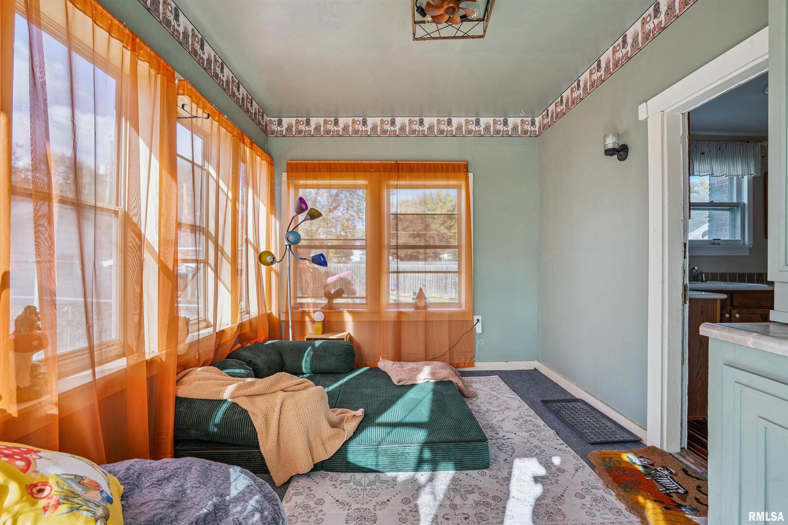 822 28th Street Bettendorf, IA 52722 - Photo 19 of 26