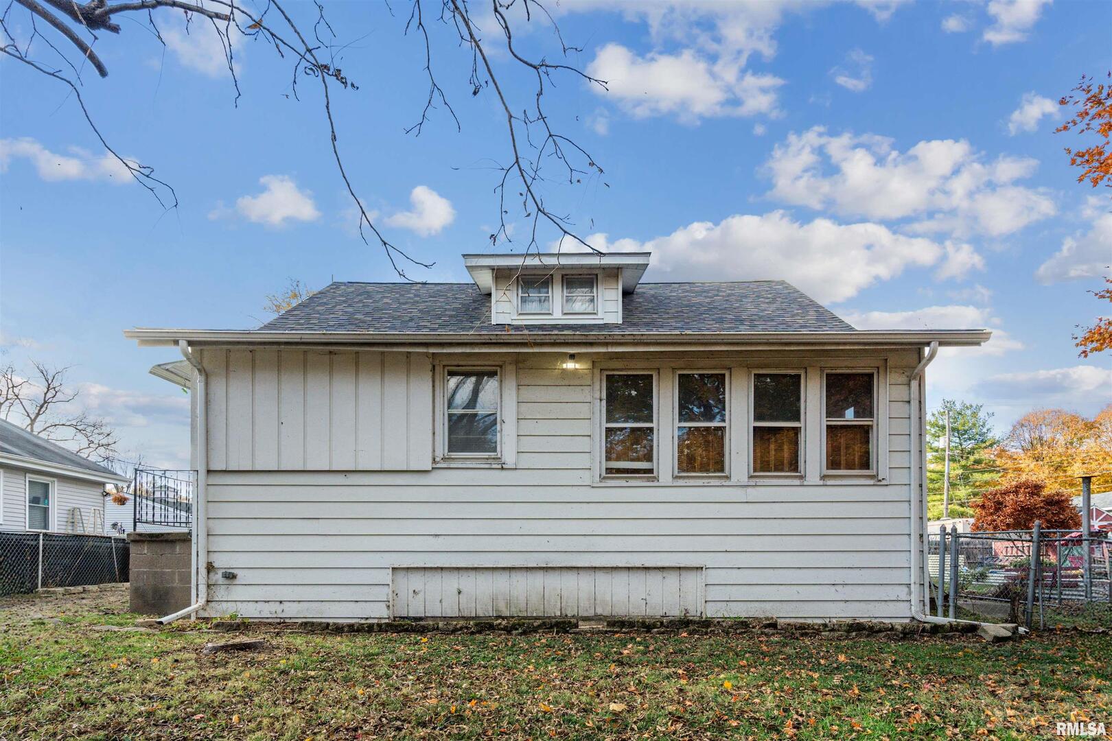 822 28th Street Bettendorf, IA 52722 - Photo 24 of 26