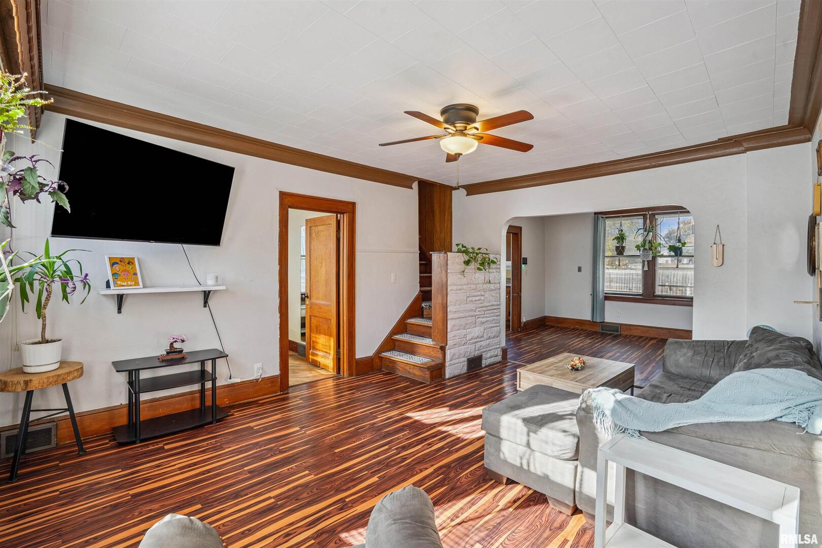 822 28th Street Bettendorf, IA 52722 - Photo 5 of 26