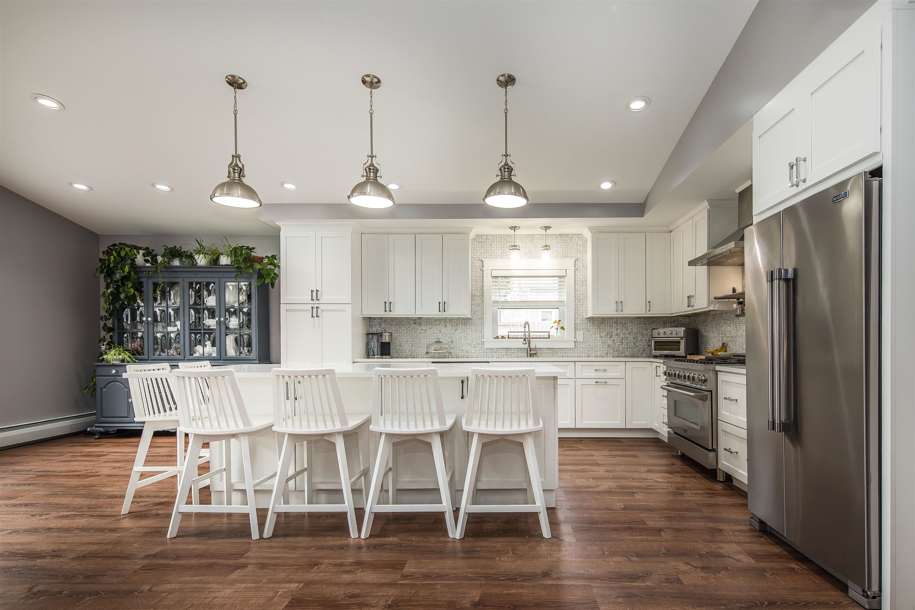 189 College Street North Poultney, VT 05764 - Photo 4 of 40