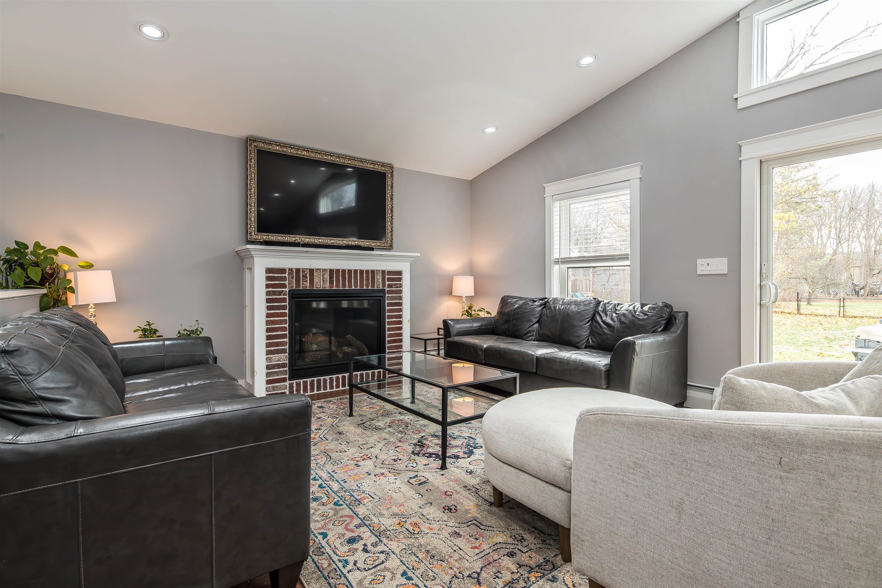 189 College Street North Poultney, VT 05764 - Photo 6 of 40