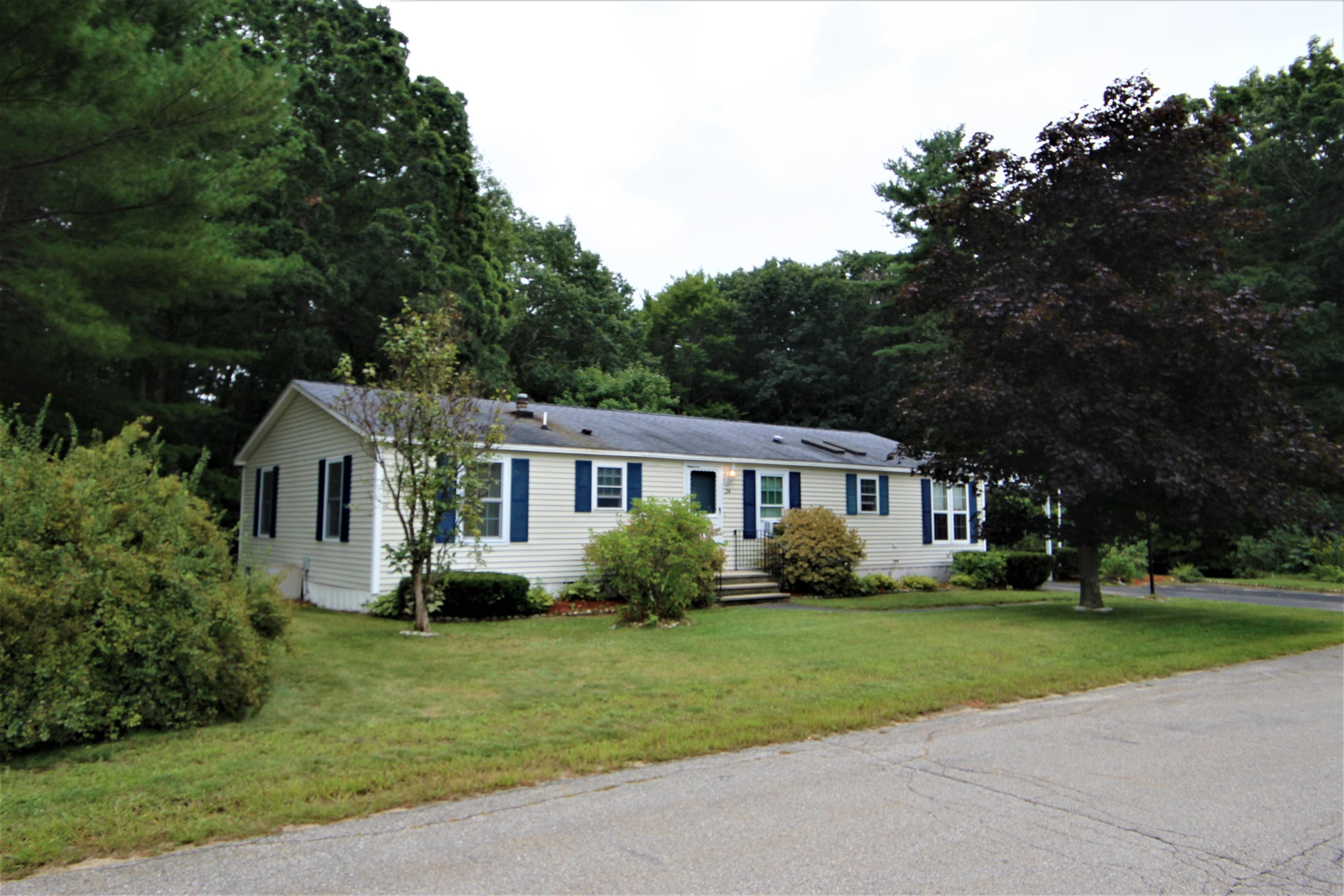 24 Lanai Drive Rochester, NH 03867 - Photo 2 of 33