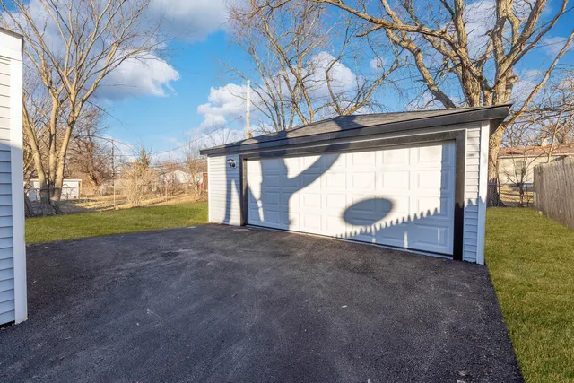 $244,900 | 21641 Gailine Avenue, Sauk Village, IL 60411