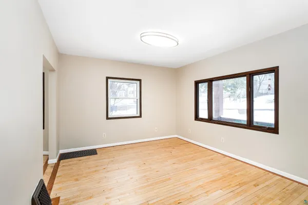 $229,900 | 706 East 11th Street, Duluth, MN 55805