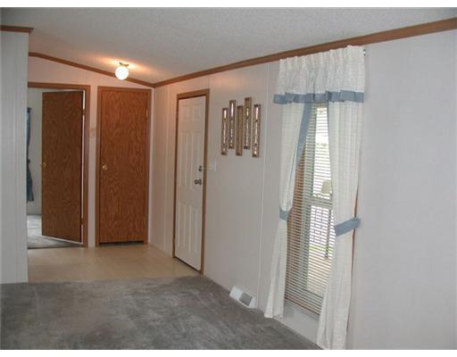 18 Sunset Drive, Unit 18 Springfield, OH 45504 - Photo 2 of 18