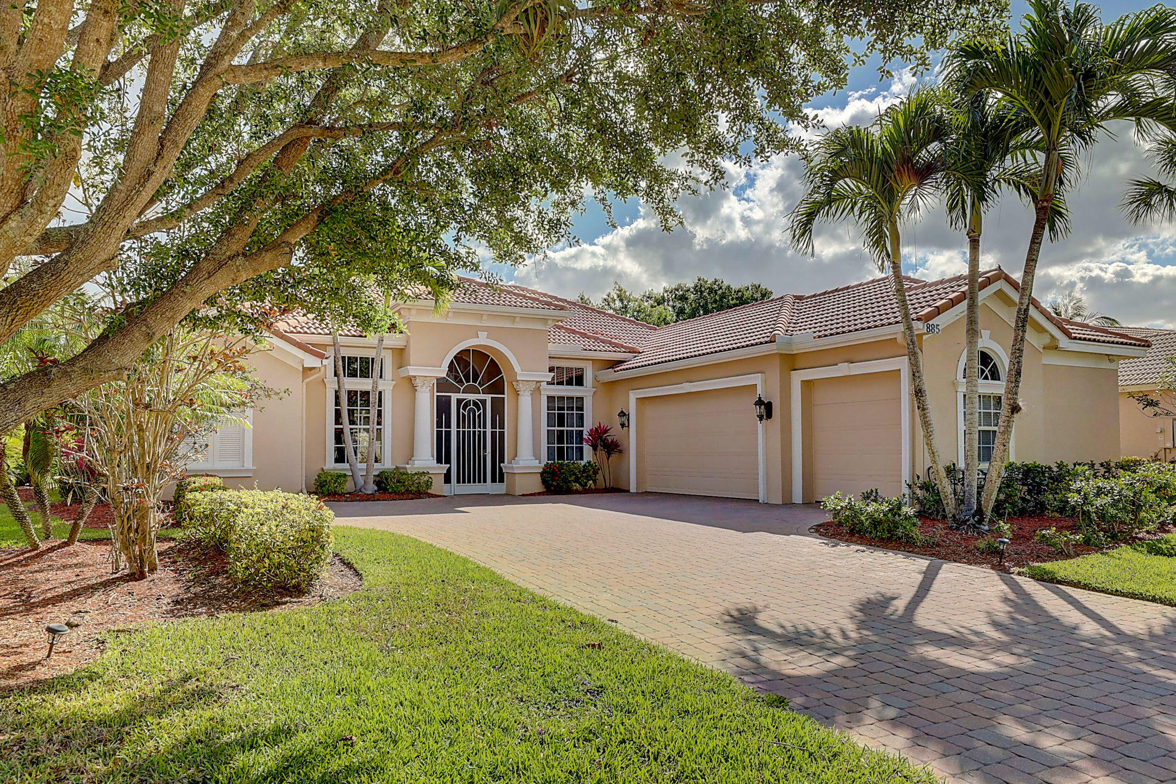 885 Southwest Blue Stem Way Stuart, FL 34997 - Photo 4 of 63 03