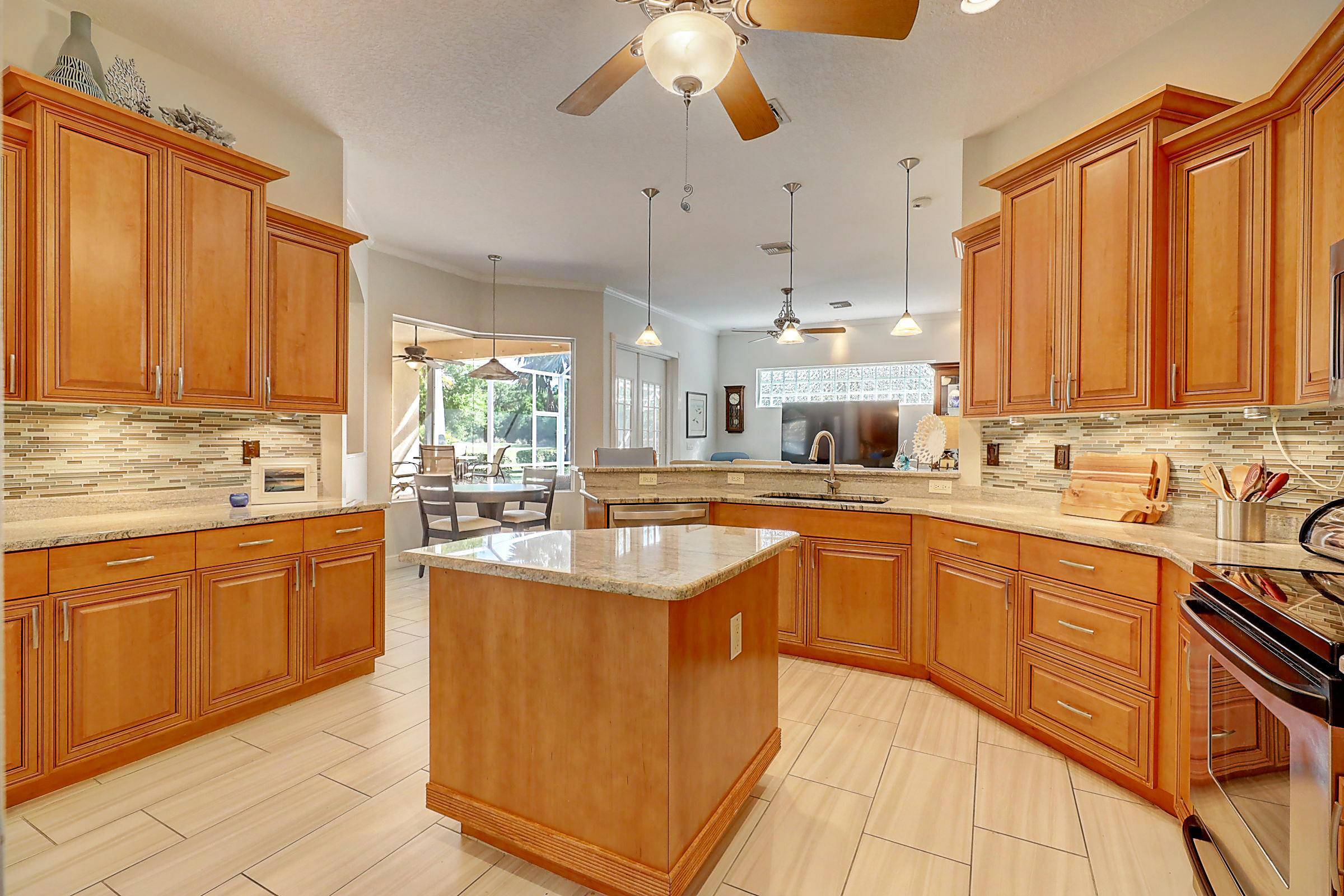885 Southwest Blue Stem Way Stuart, FL 34997 - Photo 9 of 63 08