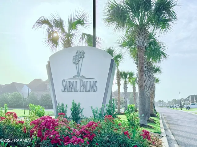 $999,700 | 214 Sabal Grv Lane, Youngsville, LA 70592