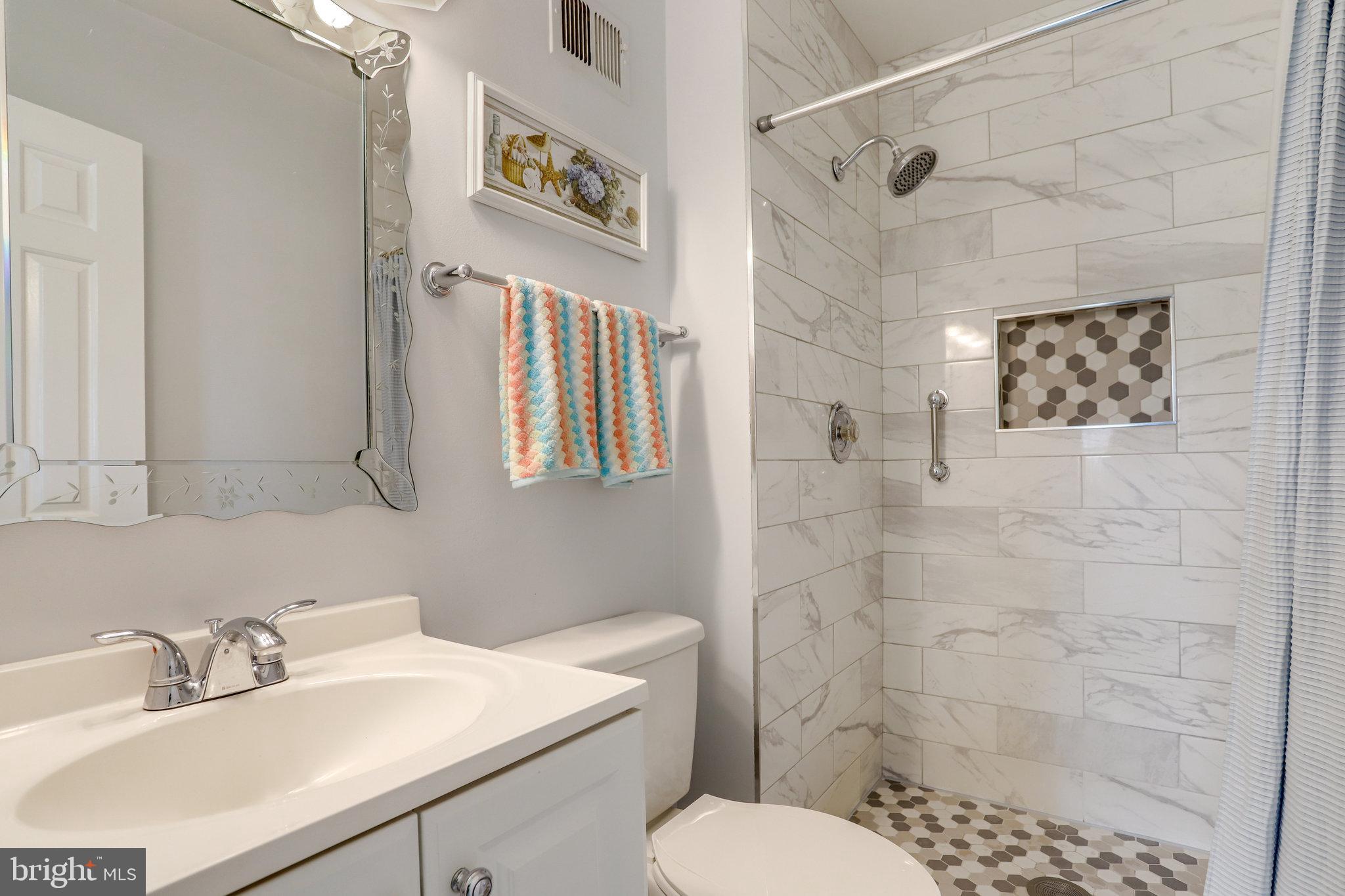 5661 Ridge View Drive Alexandria, VA 22310 - Photo 21 of 41 Updated Master-bath