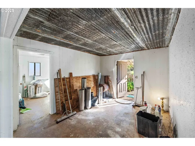 $169,900 | 64368 Welch Road, Coos Bay, OR 97420