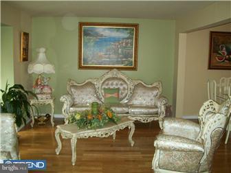 268 Bolton Road East Windsor, NJ 08520 - Photo 2 of 8 Gallery Image 2