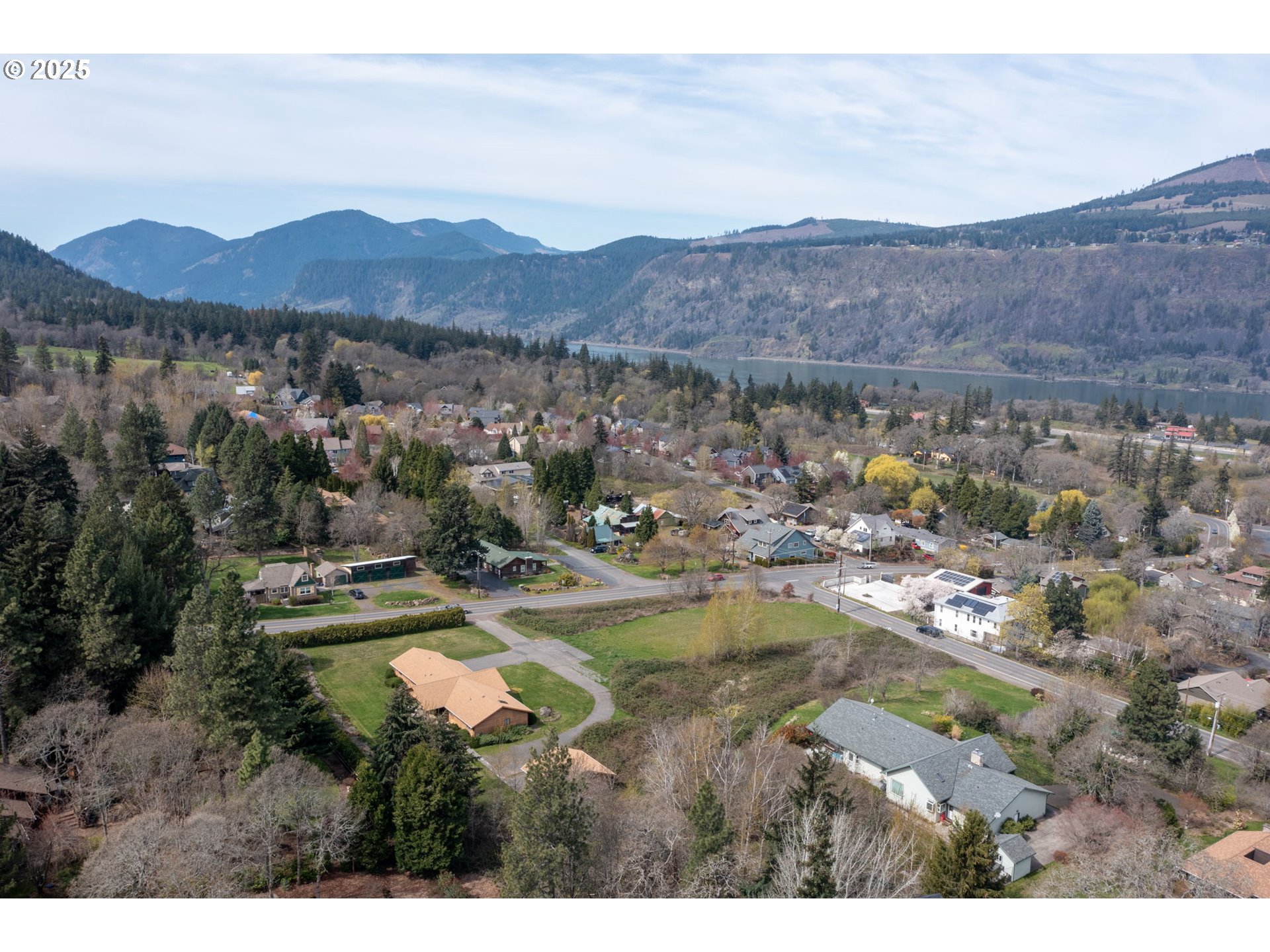 Undisclosed Address Hood River, OR 97031 - Photo 4 of 15