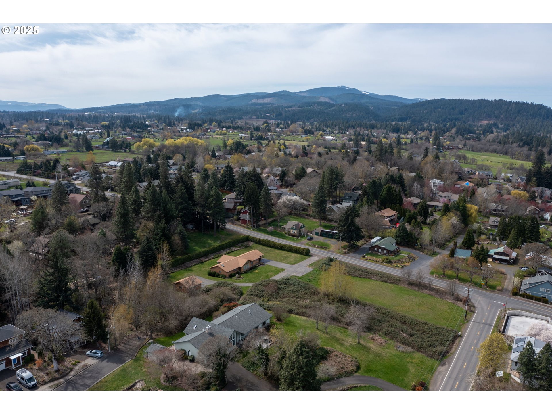 Undisclosed Address Hood River, OR 97031 - Photo 6 of 15