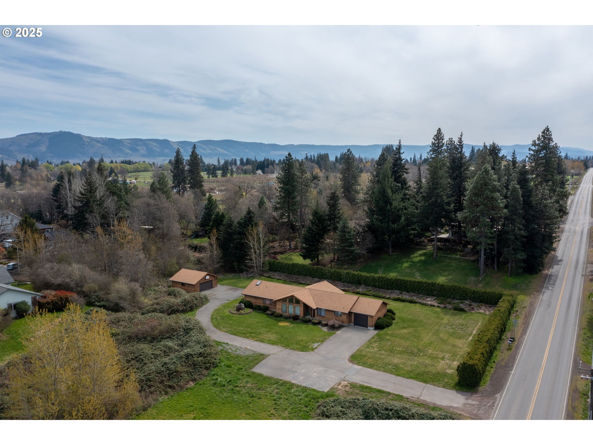 Undisclosed Address Hood River, OR 97031 - Photo 7 of 15