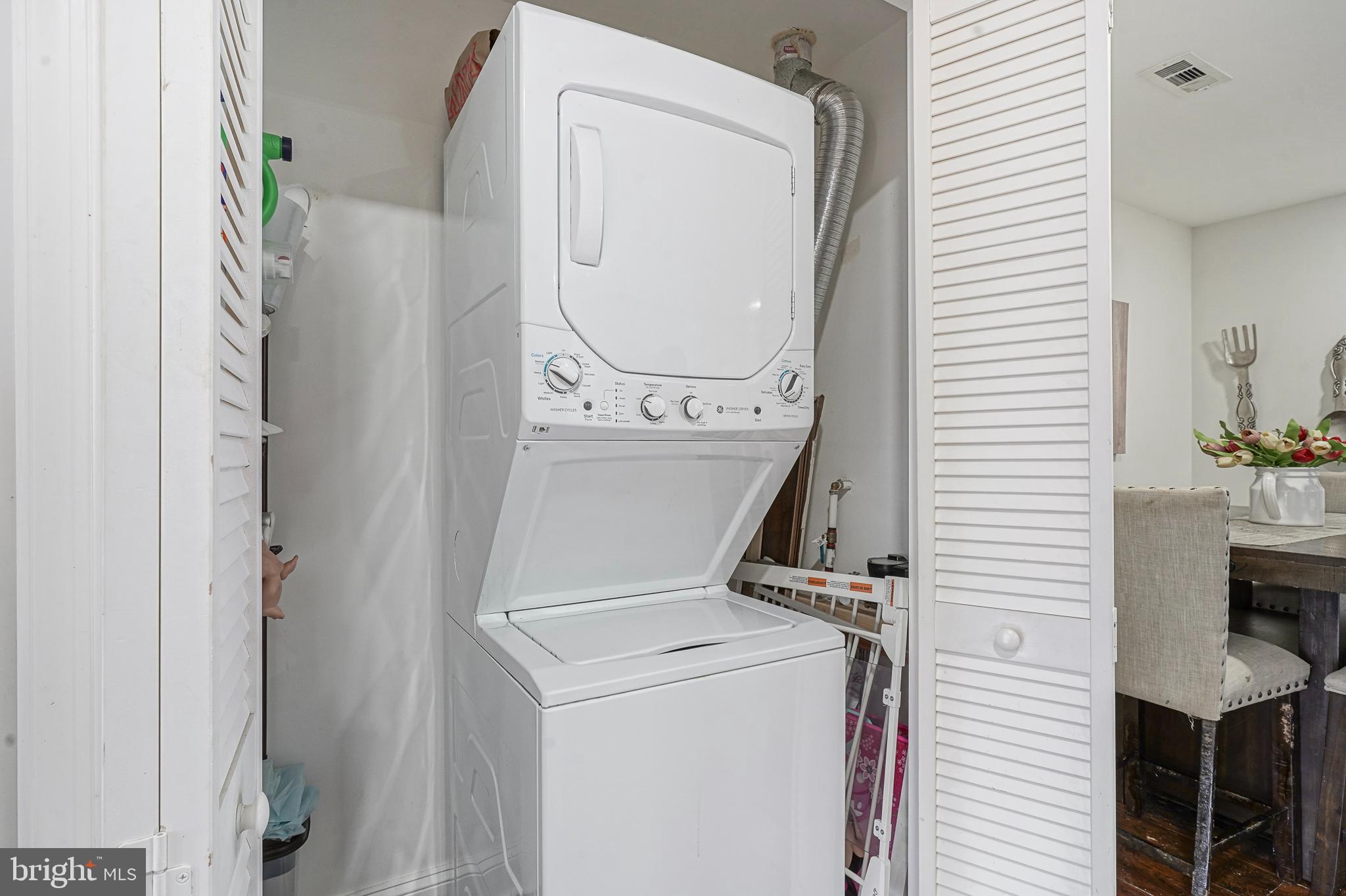 48 Memphis Court Sicklerville, NJ 08081 - Photo 24 of 28 a utility room with dryer and washer