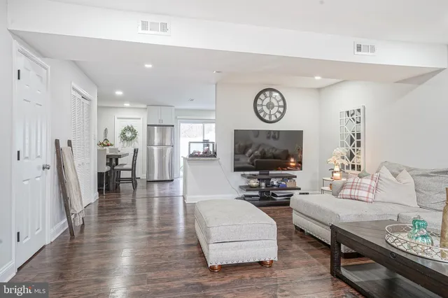 $200,000 | 48 Memphis Court, Sicklerville, NJ 08081