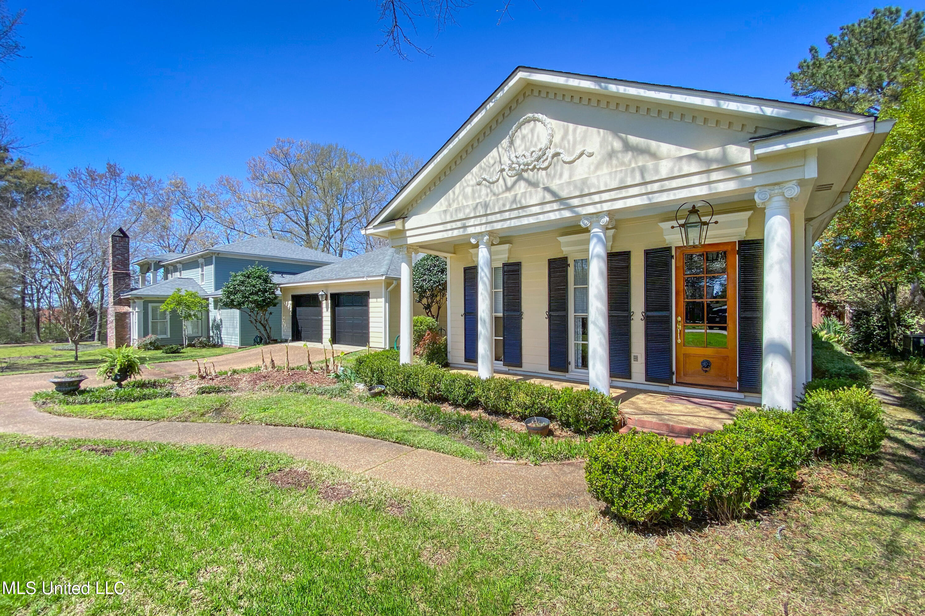 268 West Washington Street Ridgeland, MS 39157 - Photo 3 of 53 268 W Washington-2