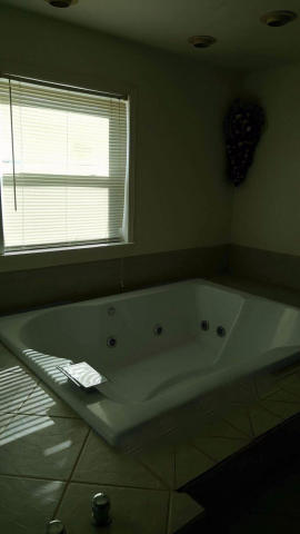 277 Bear Creek Road Winfield, TN 37892 - Photo 20 of 32 Whirlpool tub