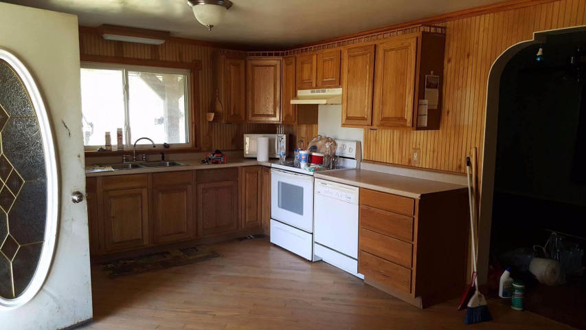 277 Bear Creek Road Winfield, TN 37892 - Photo 3 of 32 Kitchen