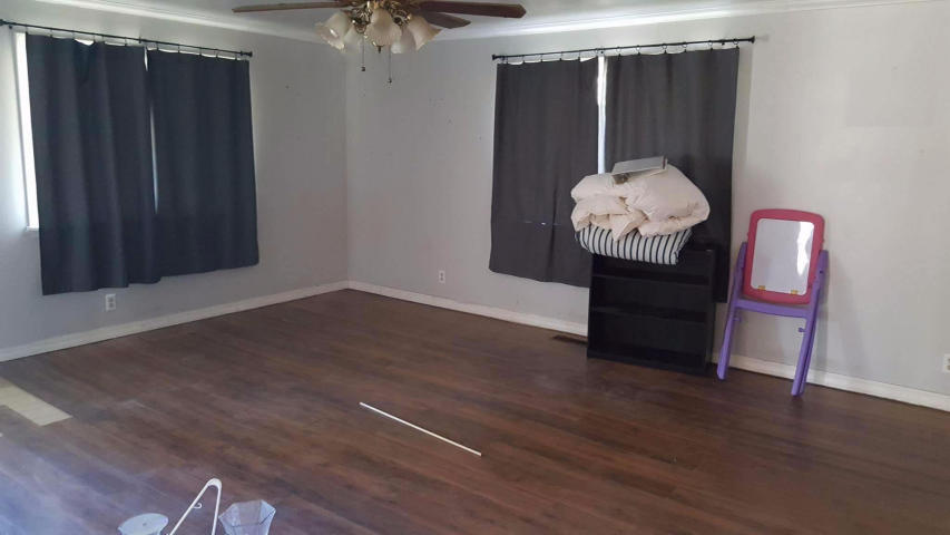 277 Bear Creek Road Winfield, TN 37892 - Photo 7 of 32 Living room