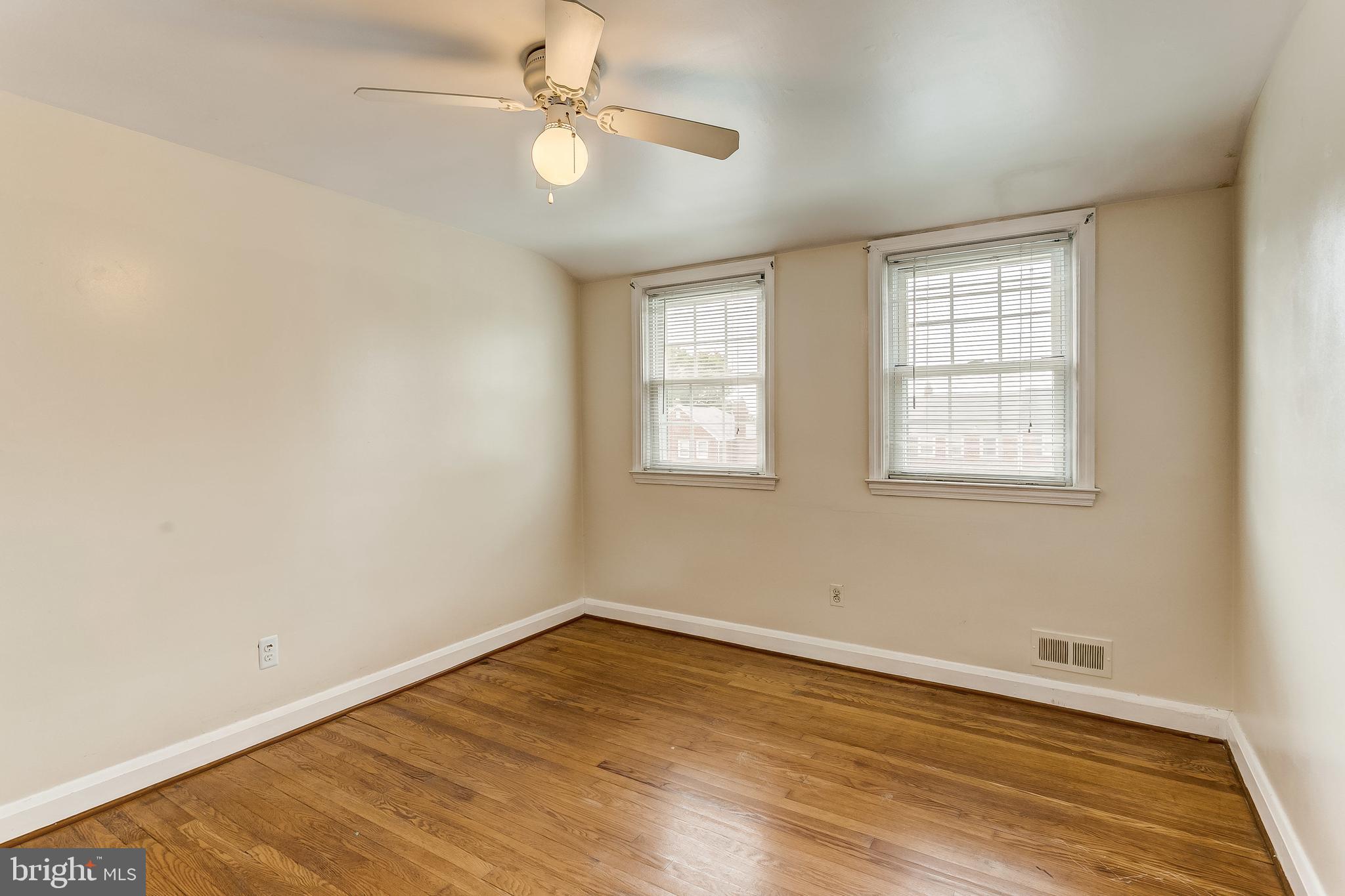 1636 Hardwick Road Baltimore, MD 21286 - Photo 14 of 29 Primary bedroom