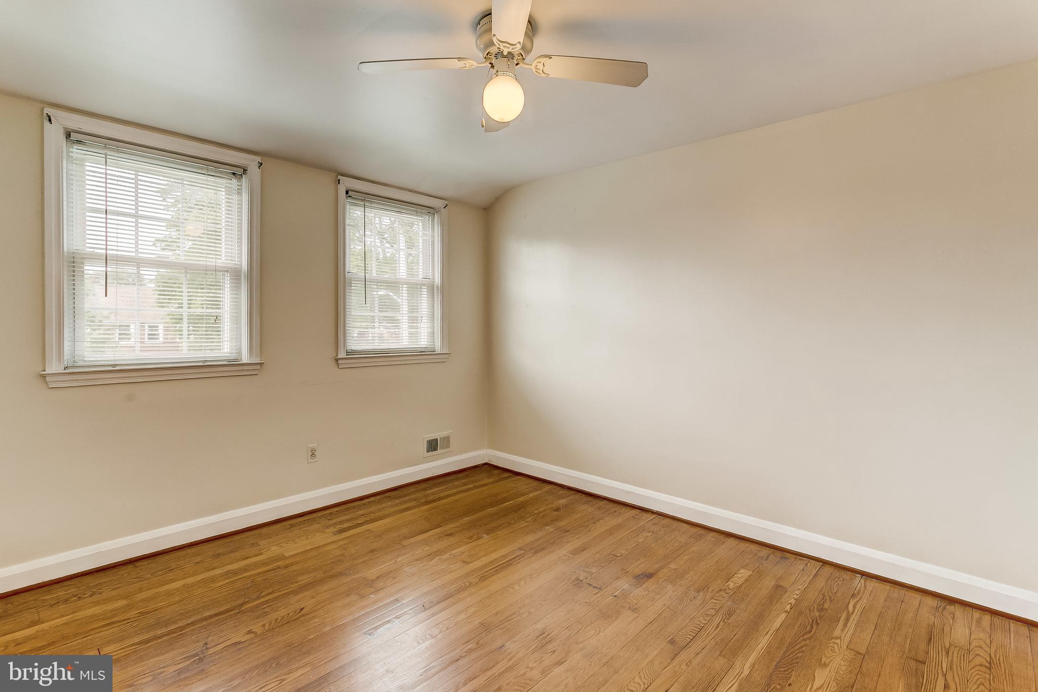 1636 Hardwick Road Baltimore, MD 21286 - Photo 15 of 29 Primary bedroom