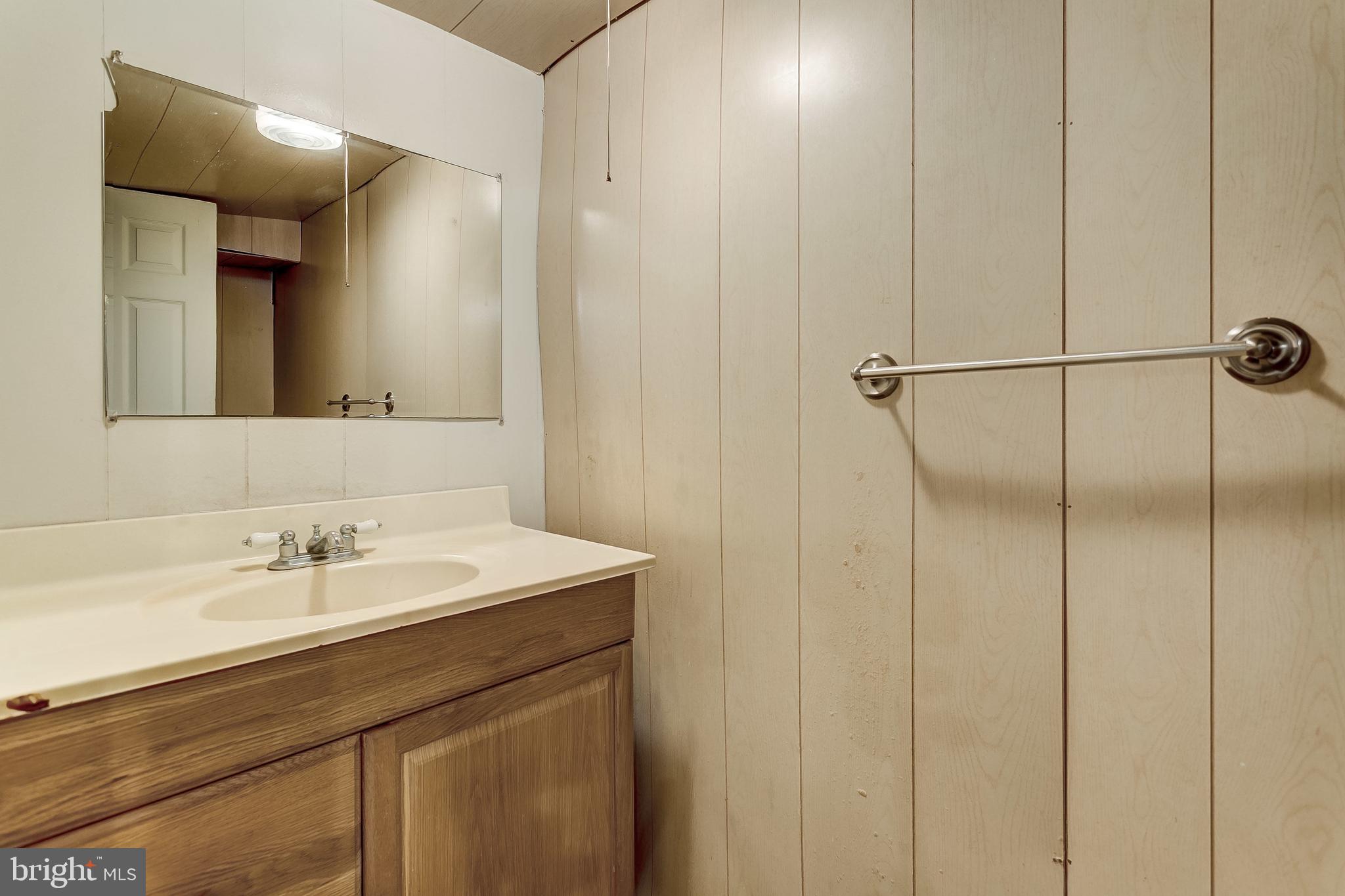 1636 Hardwick Road Baltimore, MD 21286 - Photo 25 of 29 Lower level half bathroom