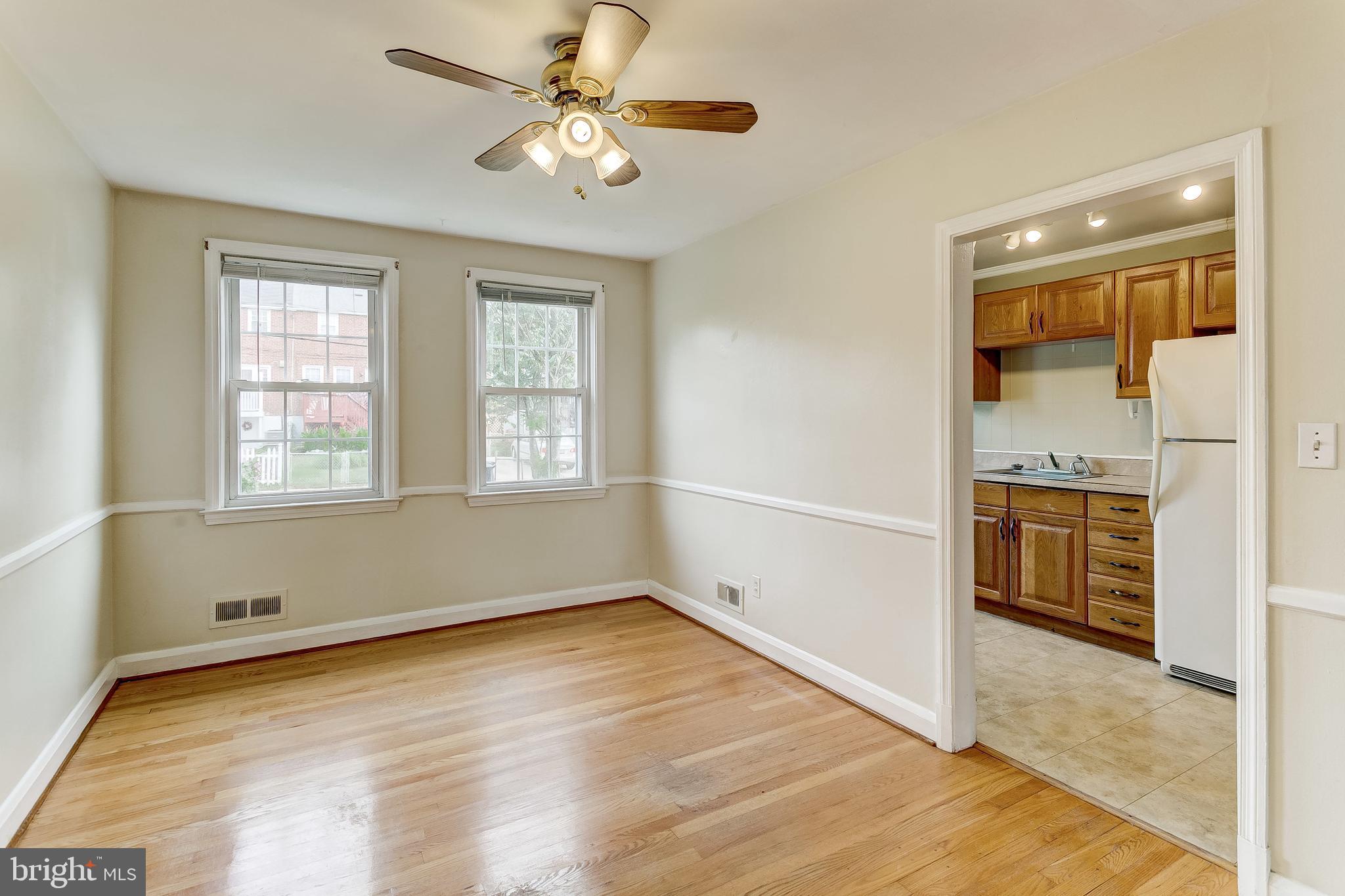 1636 Hardwick Road Baltimore, MD 21286 - Photo 8 of 29 Dining room