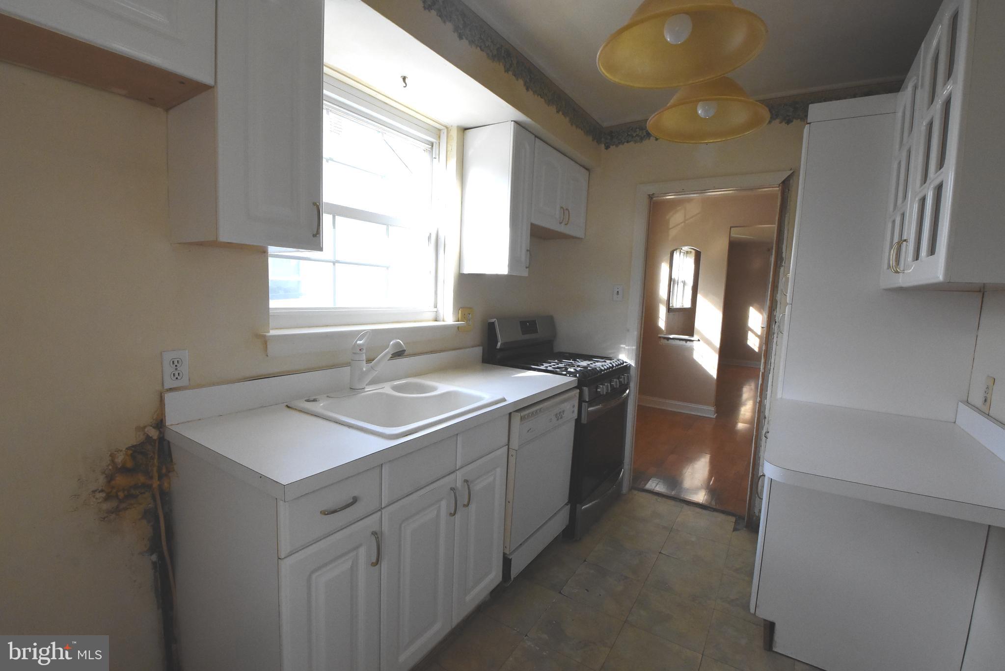 9257 Annapolis Road Philadelphia, PA 19114 - Photo 5 of 29 Gallery Image 5