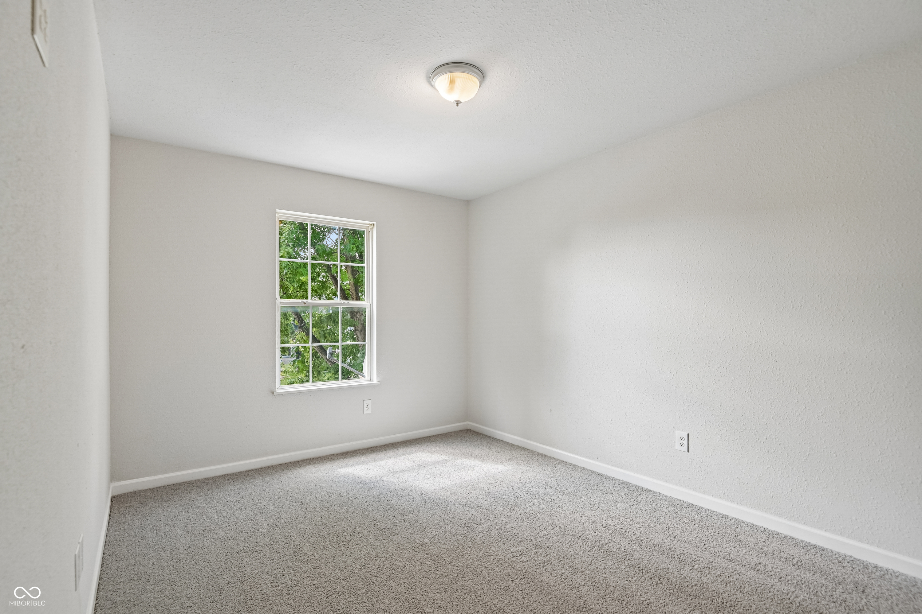 2327 Rostock Court Indianapolis, IN 46229 - Photo 35 of 41 Gallery Image 35