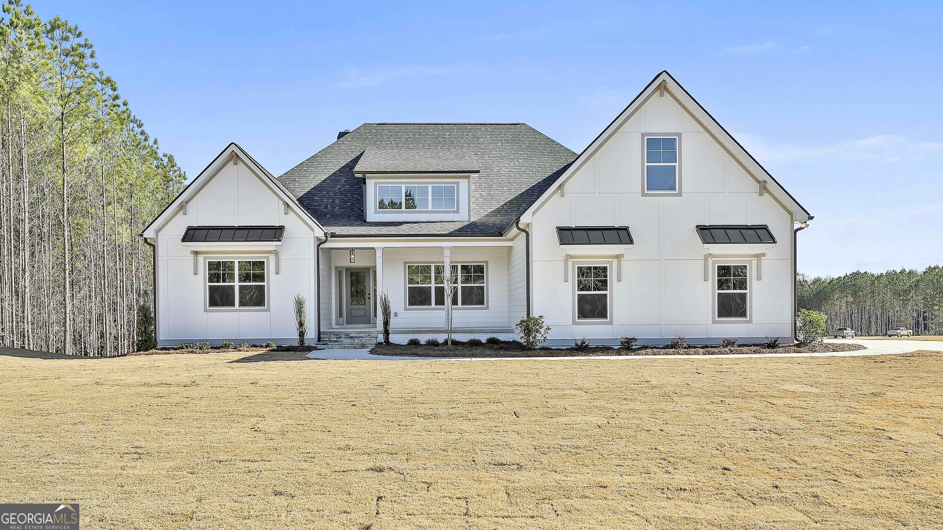 a front view of house with yard