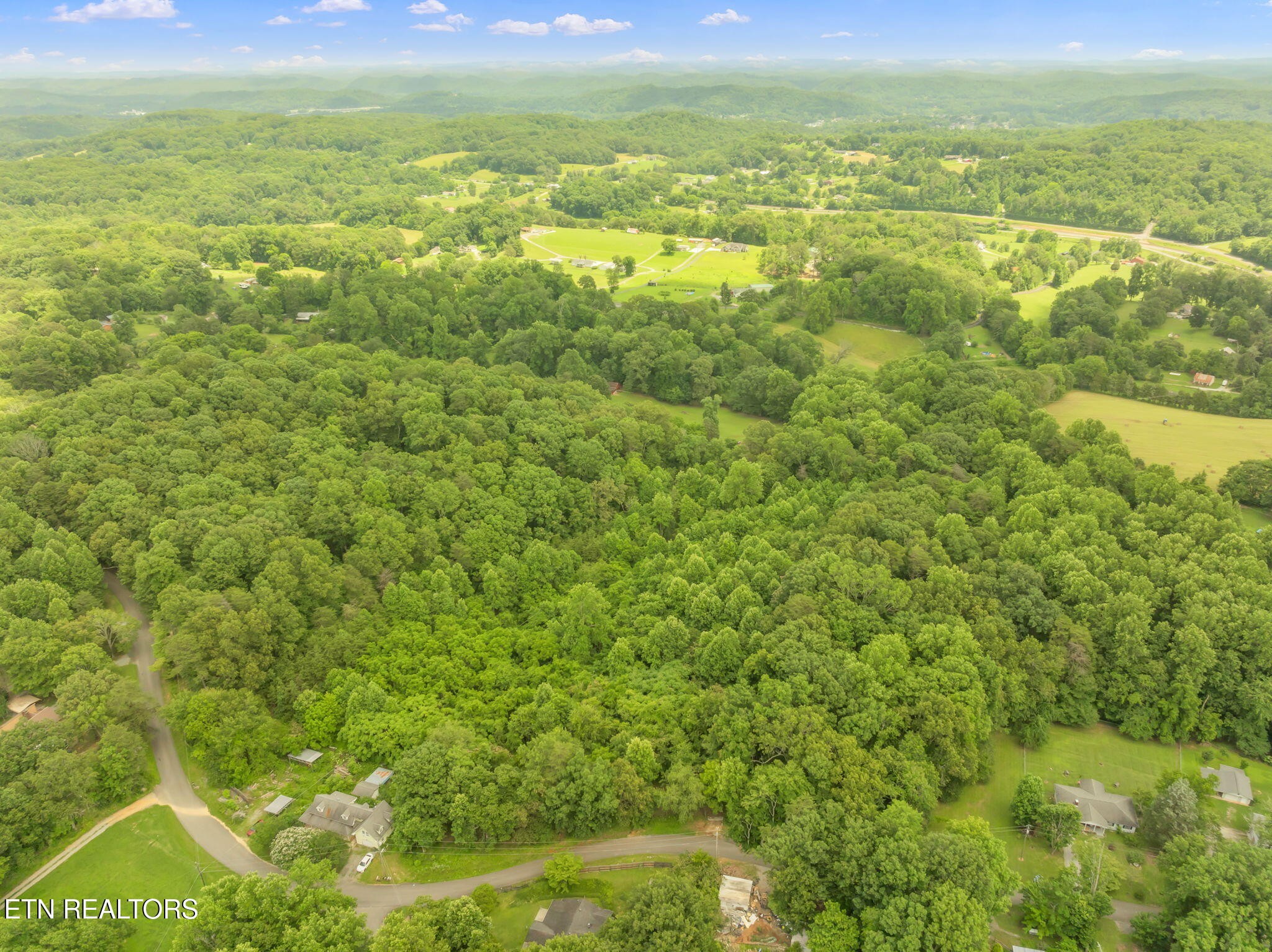 2 Black Oak Road Clinton, TN 37716 - Photo 14 of 16 Gallery Image 14
